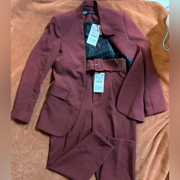 Zara Maroon Blazer with Belt - Picture 1 of 5